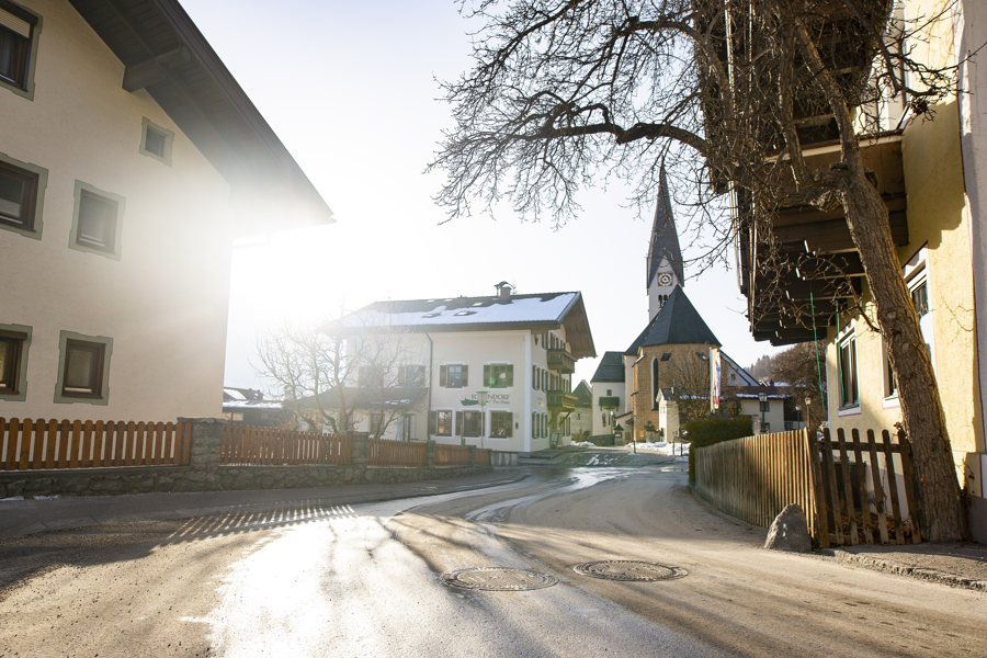 File:Stuhlfelden austria.jpg