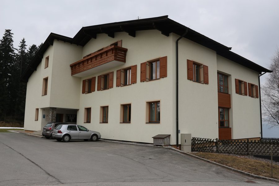 File:Gemeindeamt Niederndorferberg.JPG