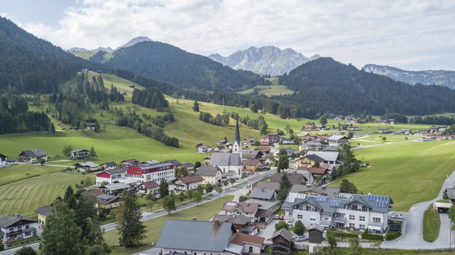 File:Sankt martin am tennengebirge.jpg